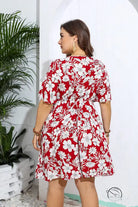 Casual V neck loose dress in red and white floral print with short sleeves and tiered skirt