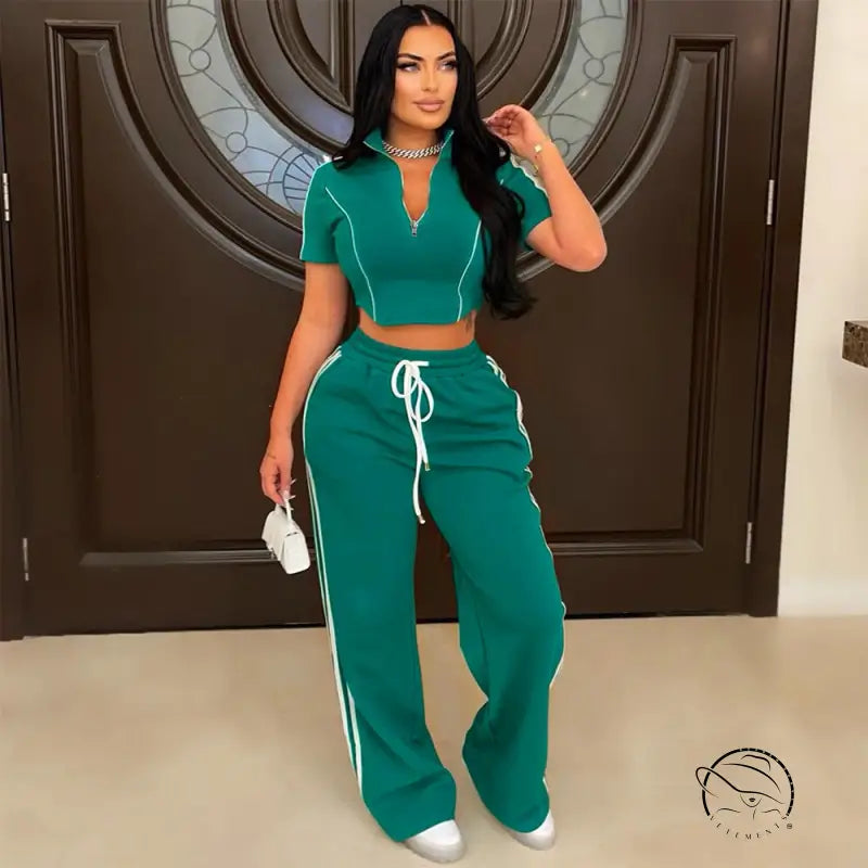 Green langry tracksuit with loose trousers, white stripes, drawstrings