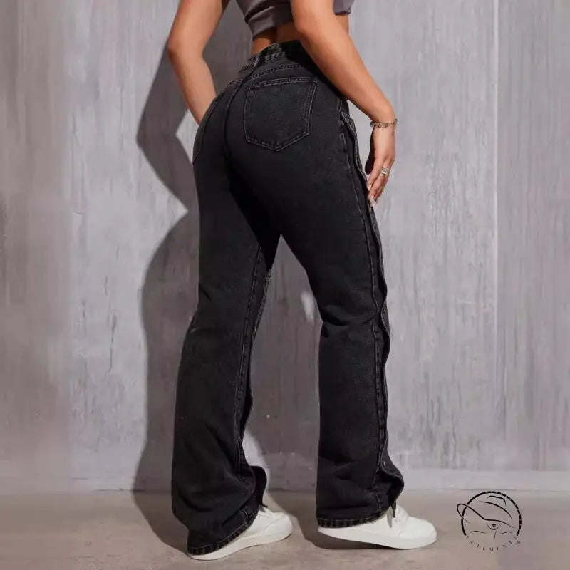Women’s high-waisted black denim cargo pants with hip hop flared hems
