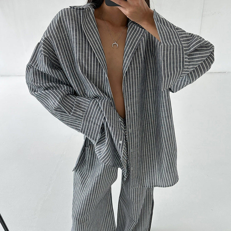 Loose-fitting gray white striped button-up shirt in Langry fashion ملابس