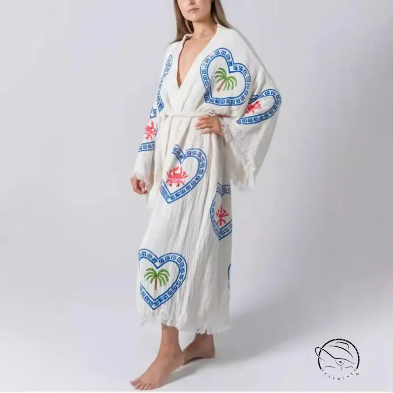 White loose positioning printed coat with blue heart embroidery