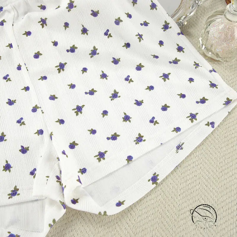 White knitted jacquard printed floral shorts from pajamas