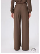Brown loose fitness warm pants with elastic waistband and side pockets