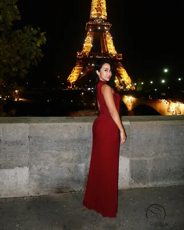 Elegant long red sleeveless maxi dress in Enchanting Knitted fashion