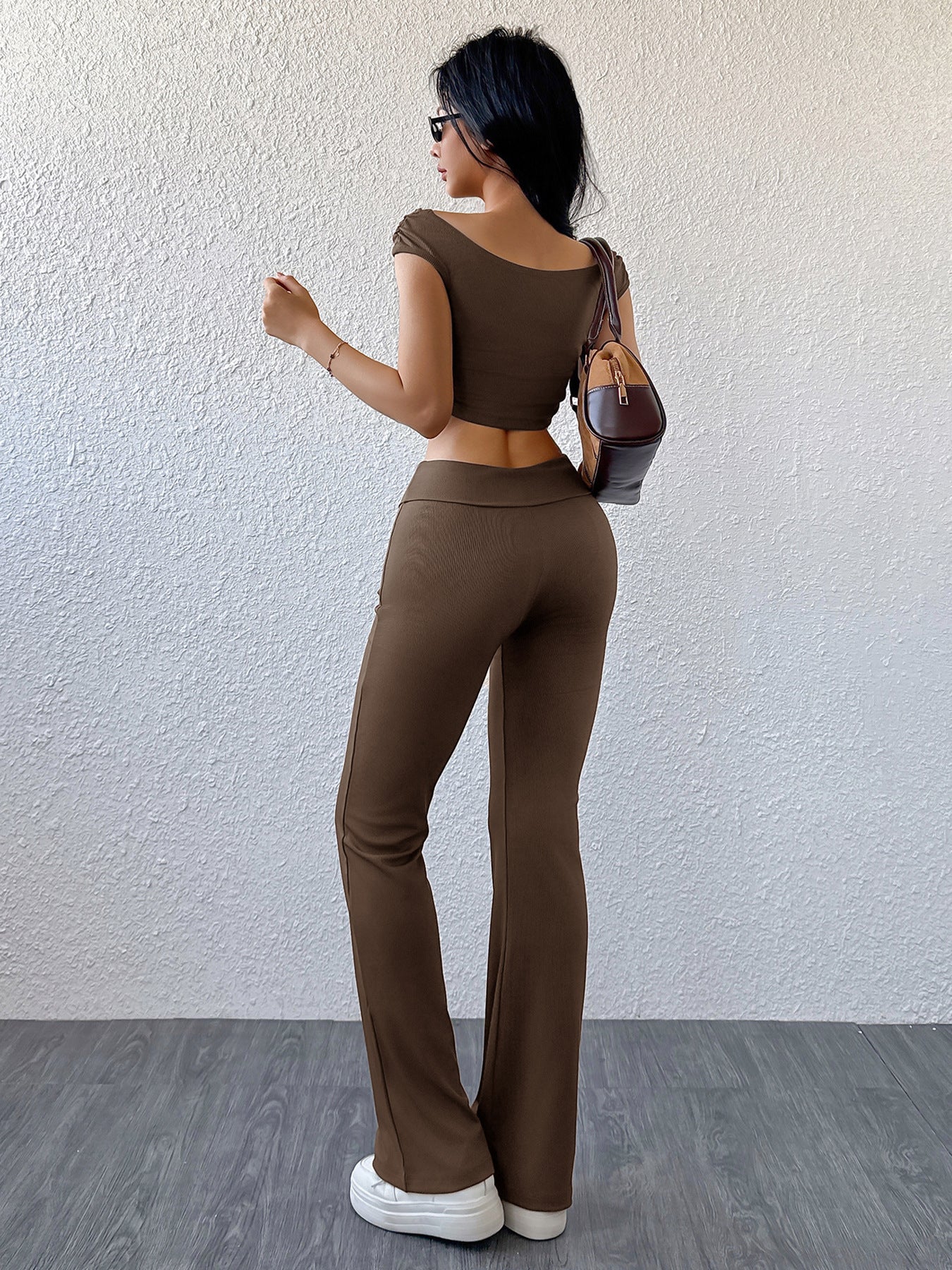 Langry casual sports fashion set: brown cropped top and flared pants