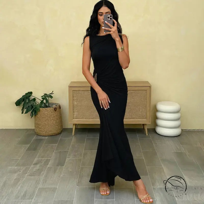 Elegant langry black sleeveless mermaid fashion dress with gold heels