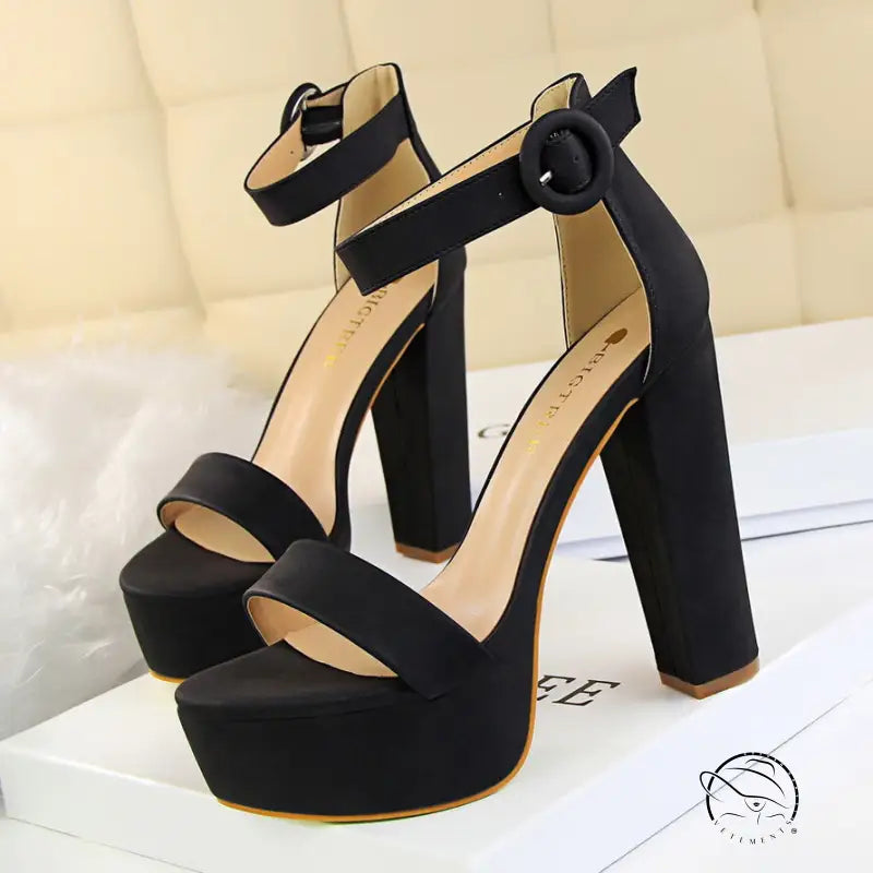 Langry black chunky heel super slimming high heels in fashion ملابس