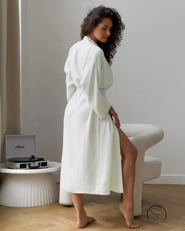 Elegant langry fashion cotton loose cardigan lace up nightgown in white robe
