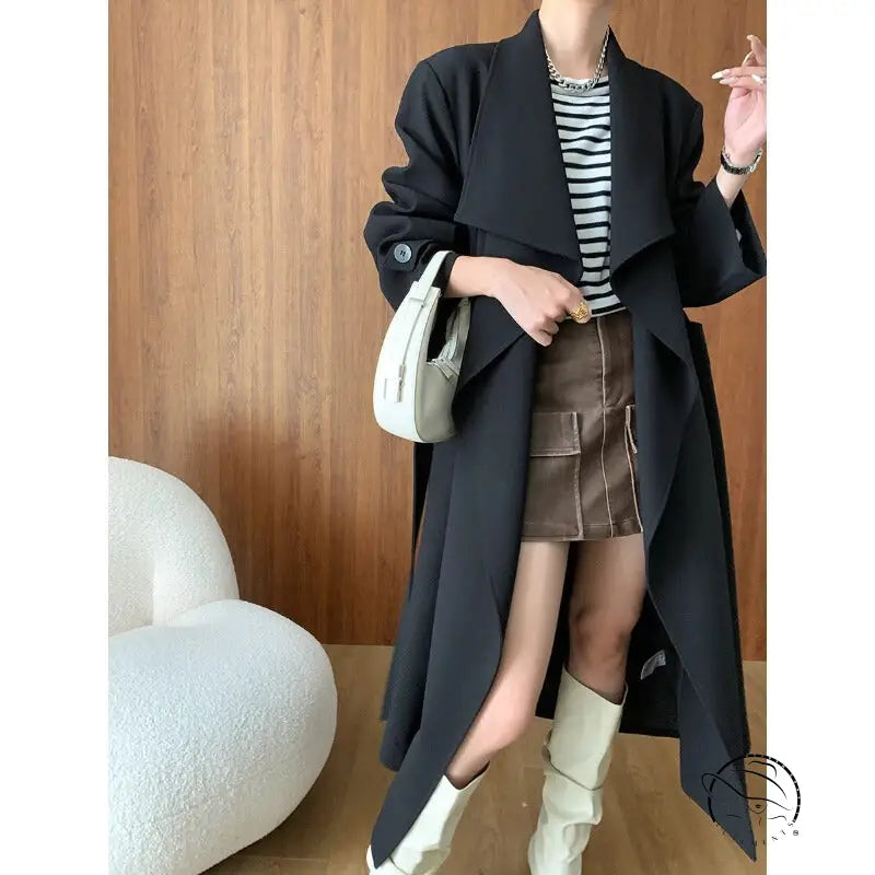 Cozy langry fashion black trench coat outfit for high-end style