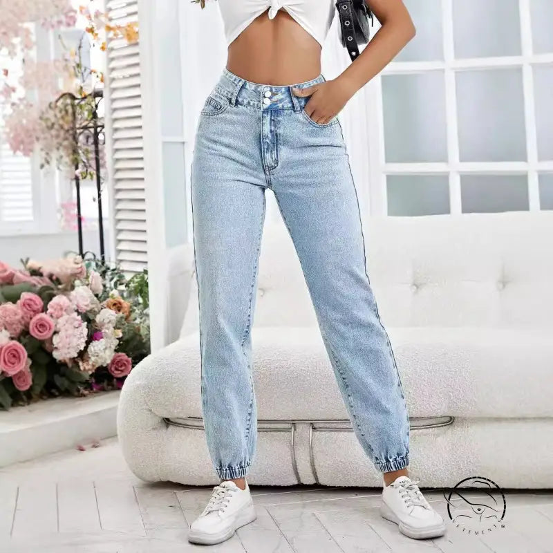 Light wash high-waisted drooping loose denim pants with elastic cuffs