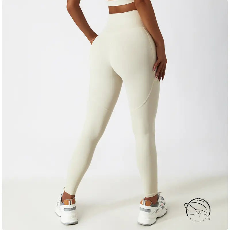 Cream-colored high-waisted seamless yoga pants for breathable fashion