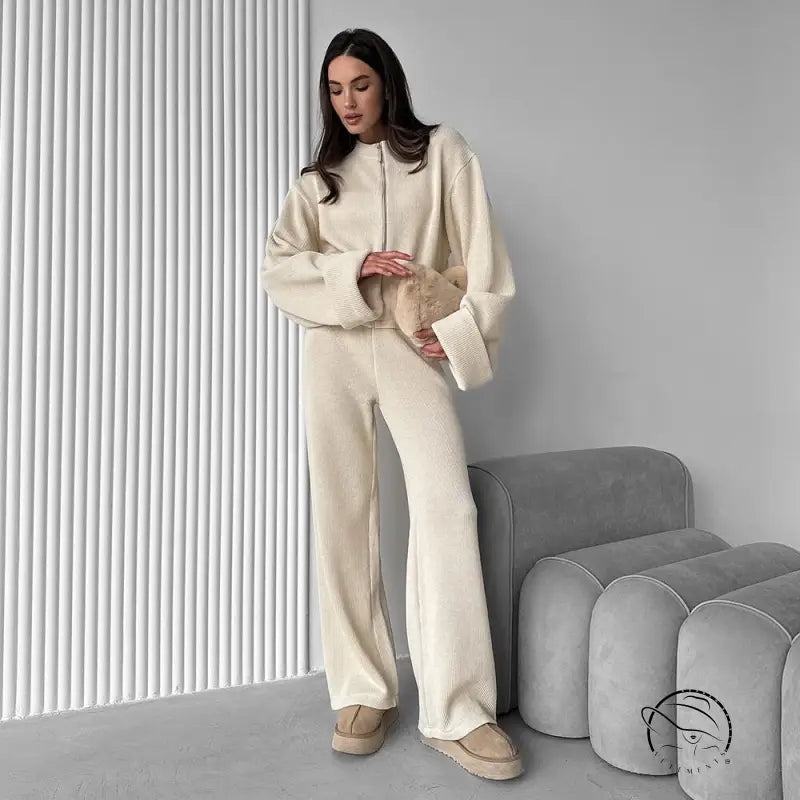 Cream-colored enchanting knitted langry fashion tracksuit with oversized sleeves