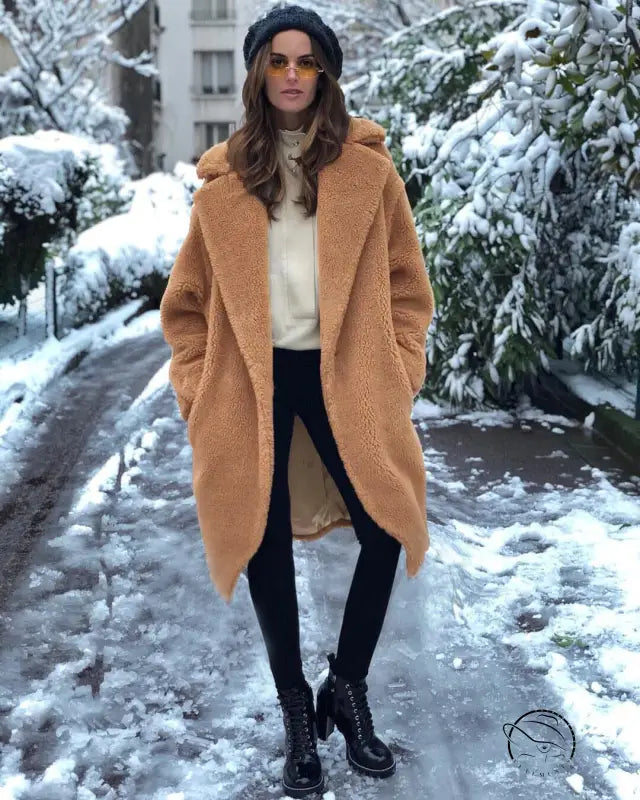 Cozy langry fashion faux fur coat in tan teddy bear style