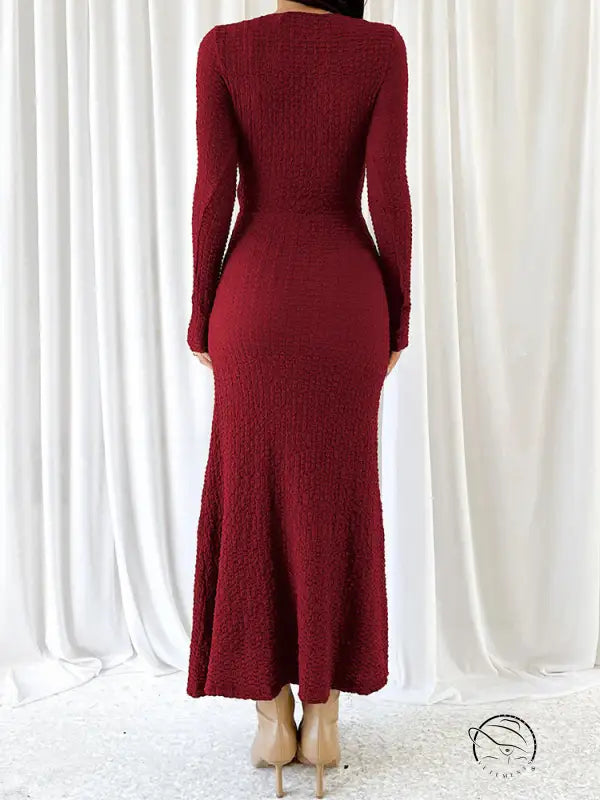 Beautiful knitted burgundy textured long-sleeved dress