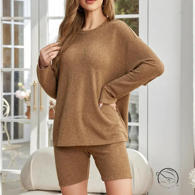 Brown knit loungewear set: long-sleeved top and biker shorts for casual fashion