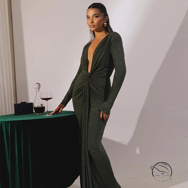 Elegant long-sleeved deep-V slit slim fitting dress