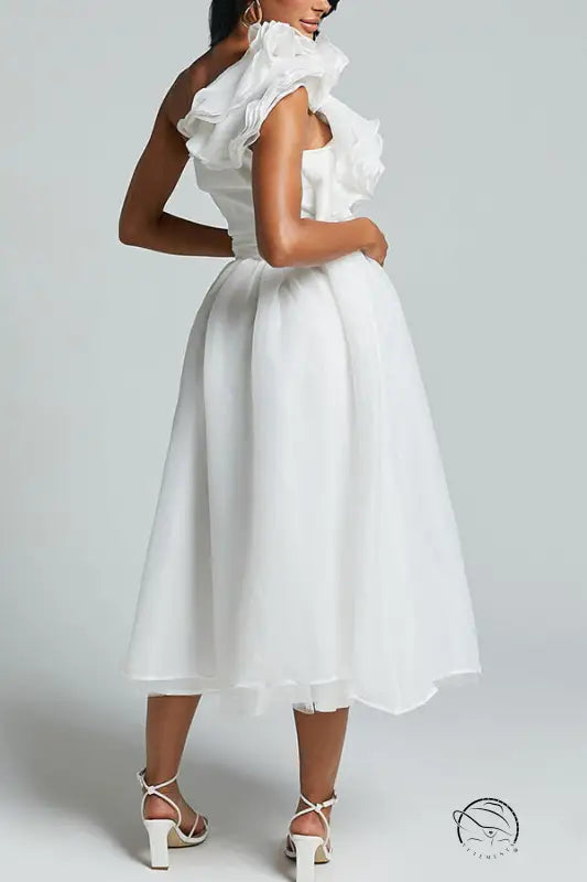 Stunning backless dress: elegant white midi with ruffled cap sleeves and full skirt