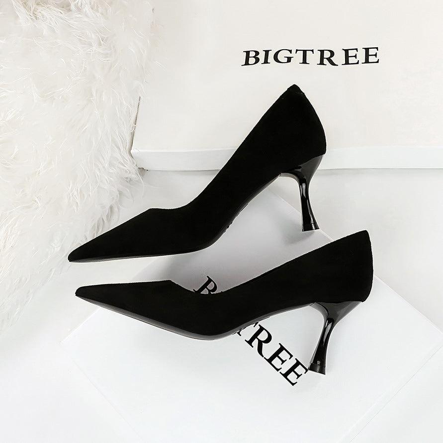 Black suede Langry high-heeled pumps with metallic heels and Bigtree branding