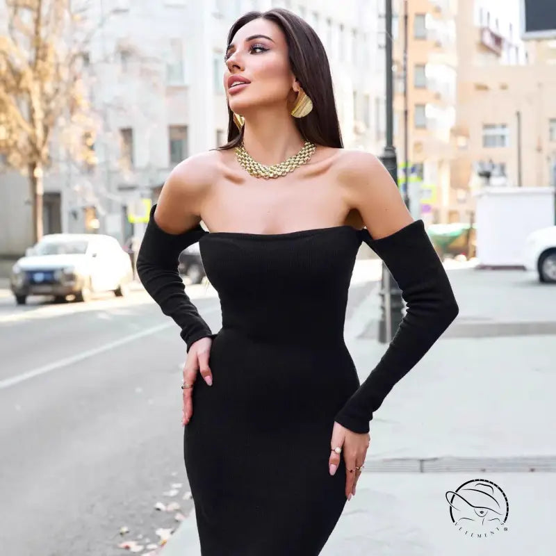 Elegant black off-the-shoulder langry fashion knitted dress