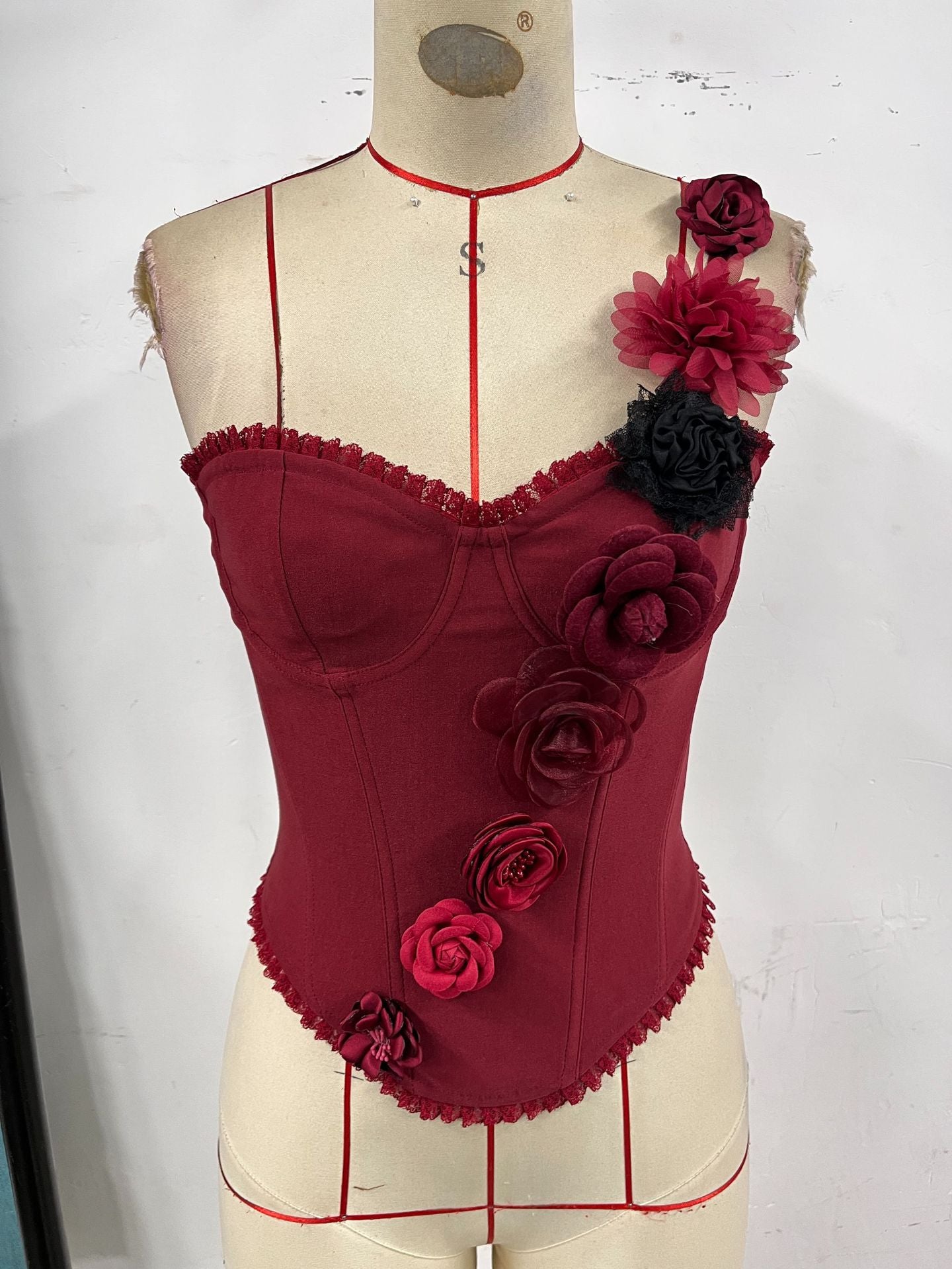 Burgundy floral handmade lace boning corset with lace trim