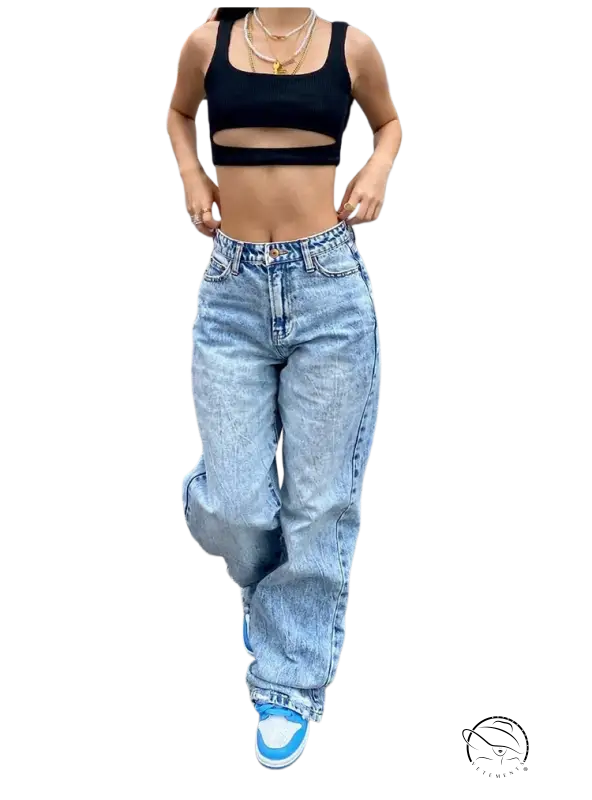 Slim waist loose jeans in light-wash baggy denim with relaxed fit