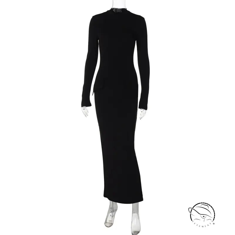 Long-sleeved black maxi dress with beautiful back slit in elegant fashion