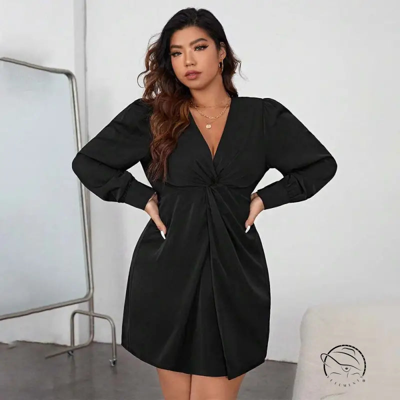 Elegant winter high sense dress: plus-size black V-neck with twisted front
