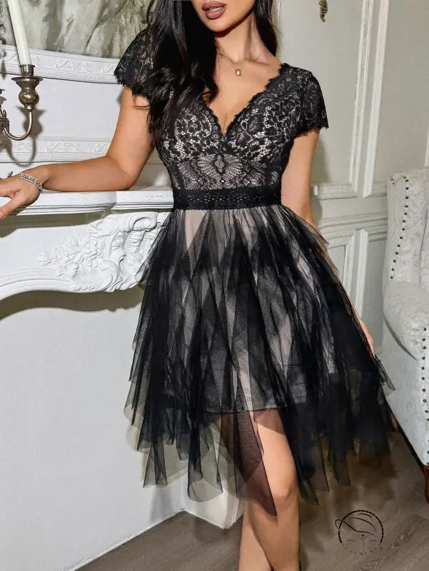 Elegant Lace Short Sleeved Dress