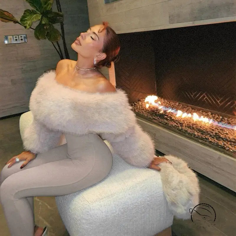 Winter plush off-shoulder white faux fur langry fashion top