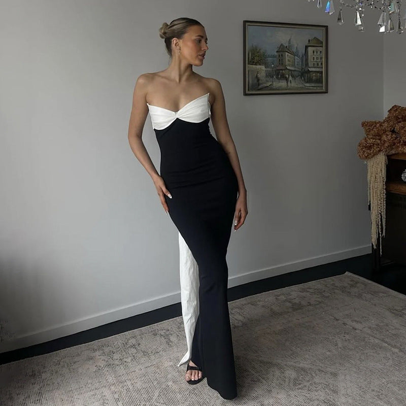 Elegant black and white strapless gown, perfect for fashion-forward ملابس enthusiasts