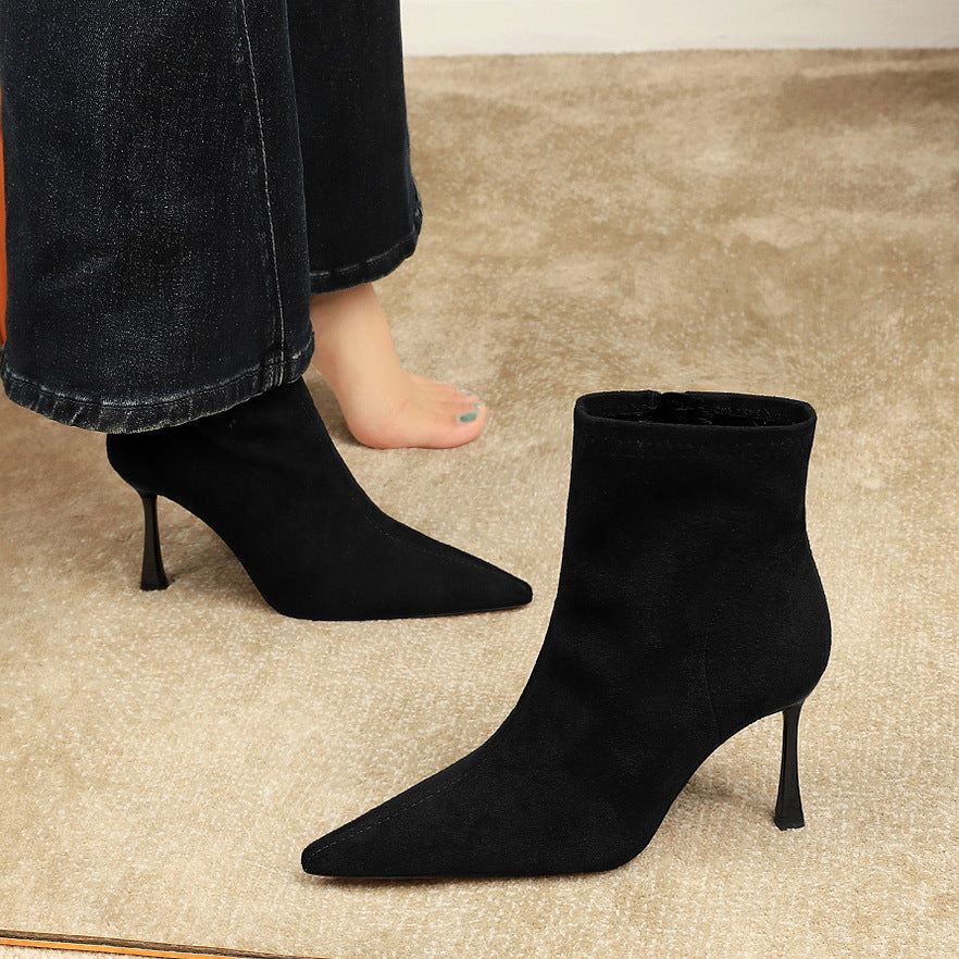 Elegant langry black suede fashion ankle boots with pointed toe and slim heel
