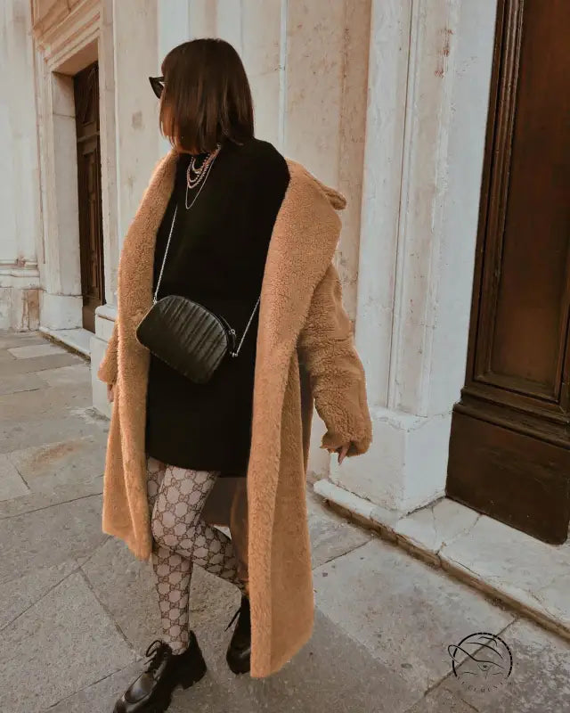 Langry fashion black quilted crossbody bag with silver chain strap