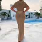 Long-sleeved beige knit maxi dress with texture, ideal for trendy langry fashion