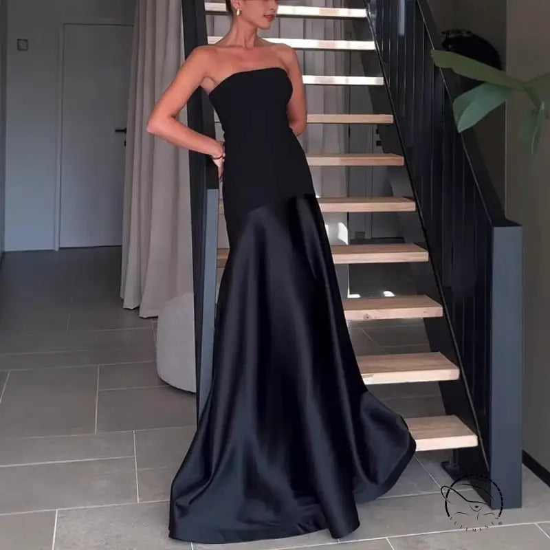 Elegant strapless black satin dress in Langry fashion