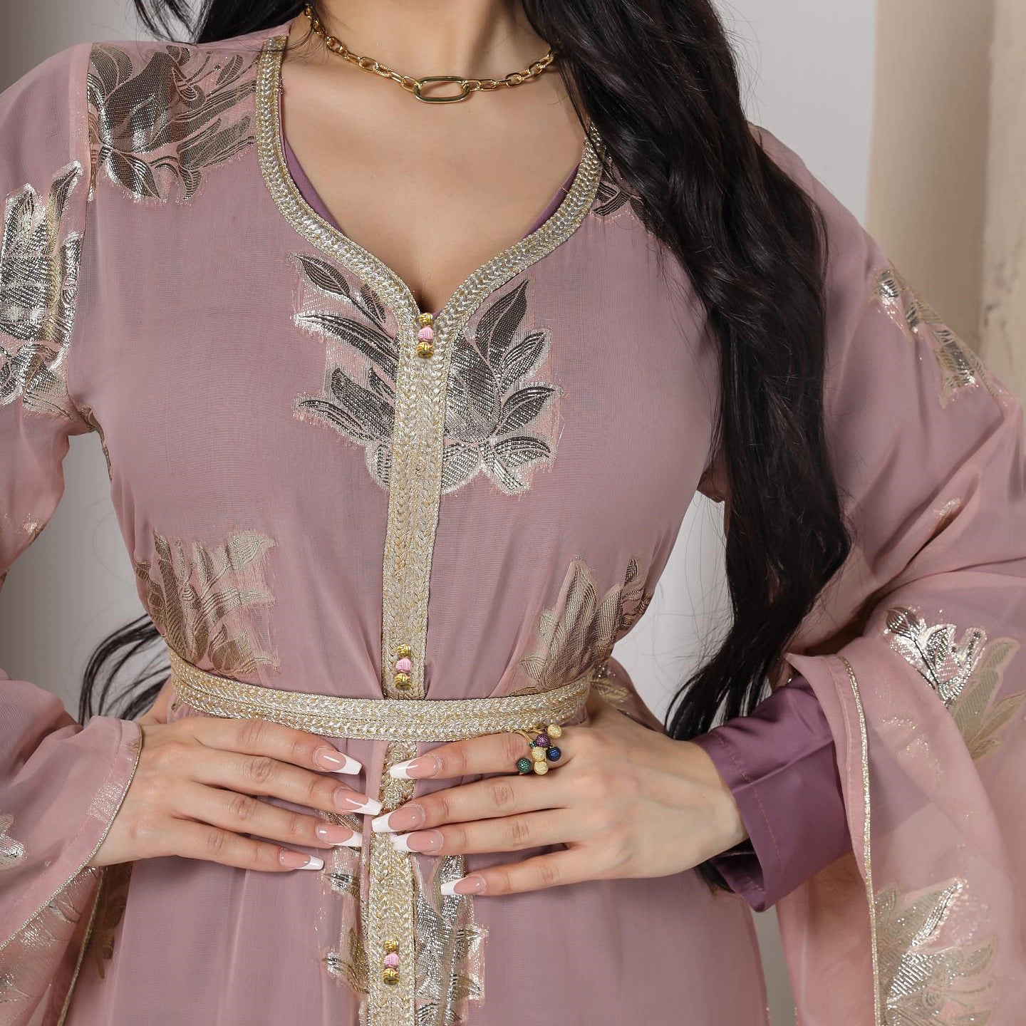 Elegant langry fashion ملابس: lavender gold embroidered chiffon kaftan with V-neckline