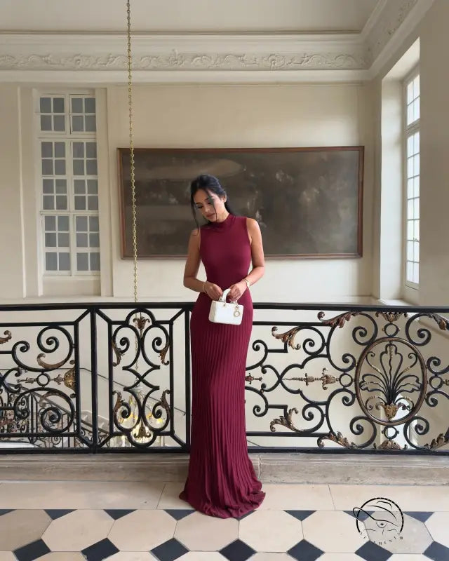 Burgundy pleated maxi dress with cap sleeves, enchanting fashion