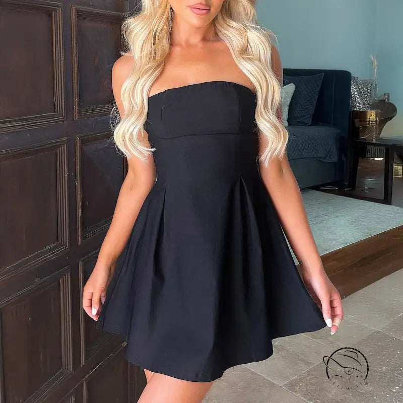 Strapless black short dress with flared skirt in Langry fashion