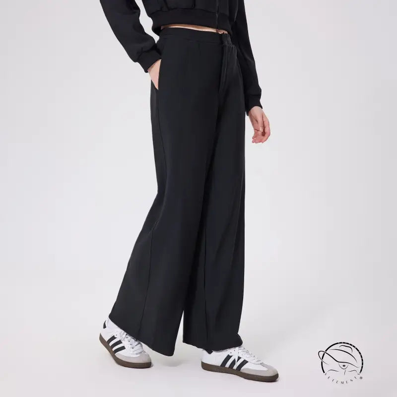 Black loose fitness warm pants with elastic waistband and pockets