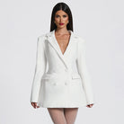 White long sleeve double-breasted blazer in tailored fashion fit