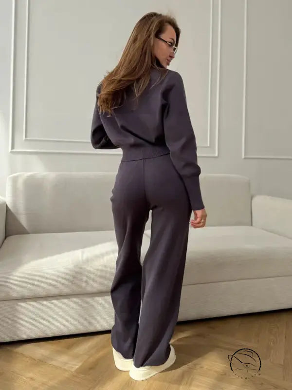 Langry fashion charcoal gray woolen suit with wide-leg pants and tailored blazer