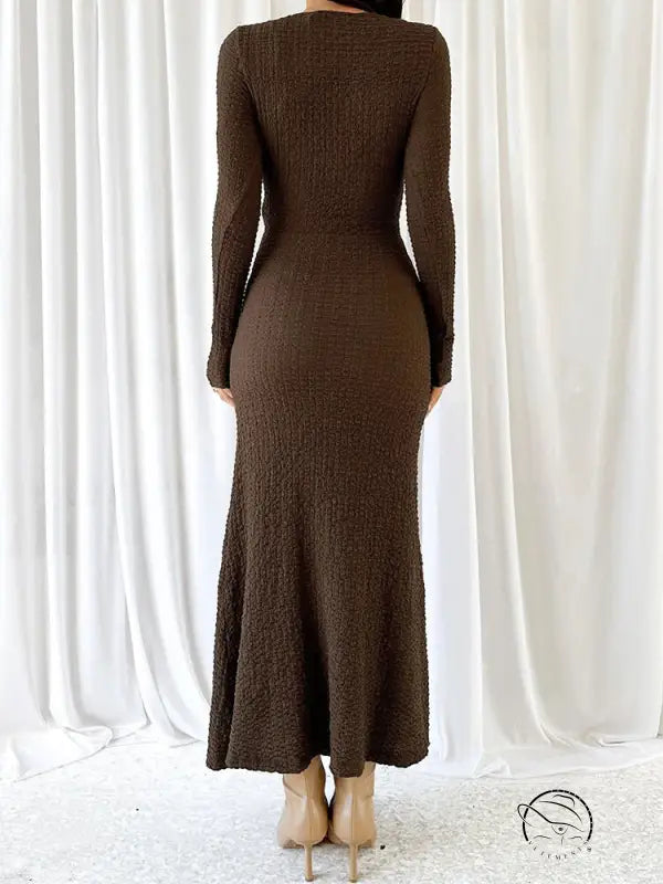 Beautiful knitted brown textured long-sleeved dress