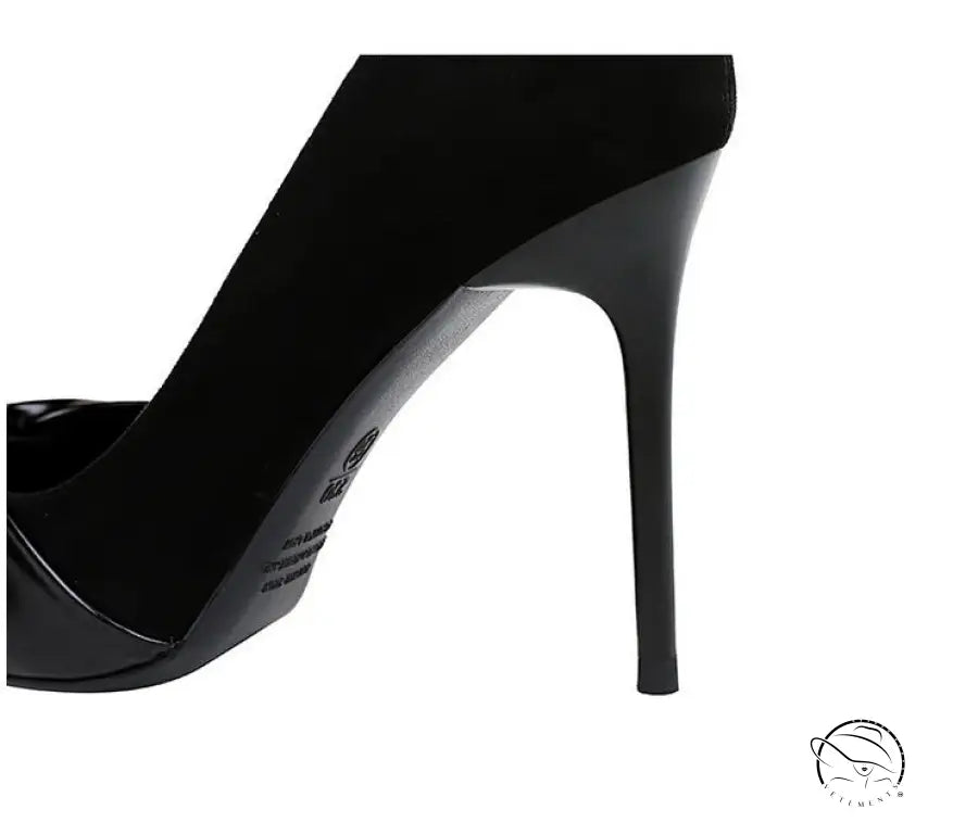 Langry black patent leather stiletto high heel with skull sole design