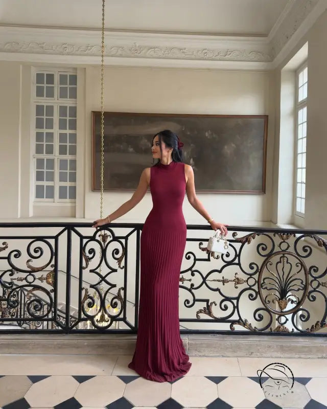 Sleeveless burgundy floor-length maxi dress with ribbed texture