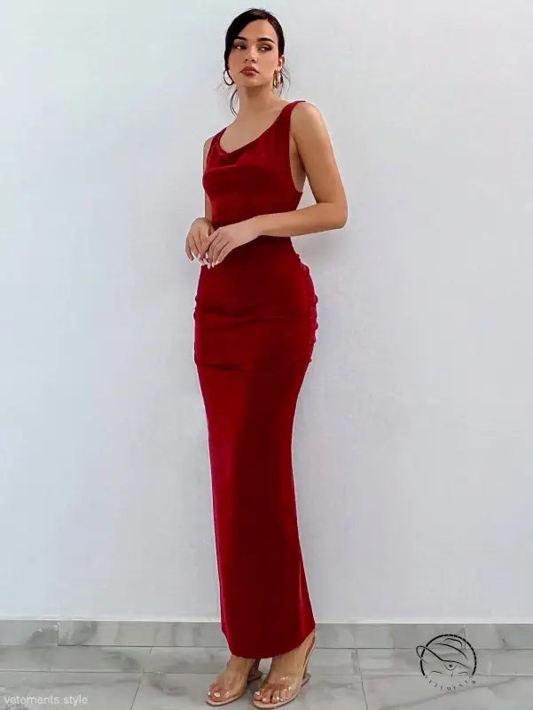 Red sleeveless backless party slim fit sheath dress with scoop neckline and velvet finish