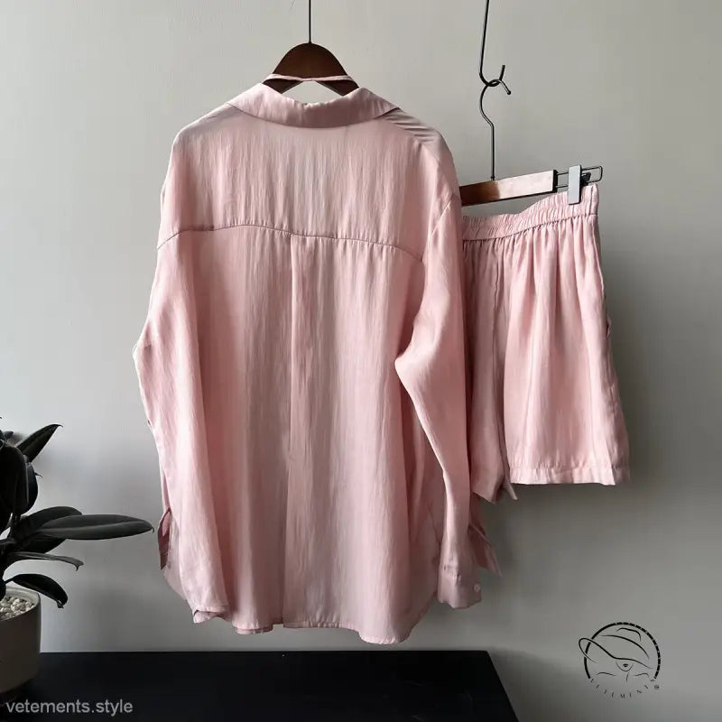 Breathable sun protection shirt suit in pink silk pajama style with belt