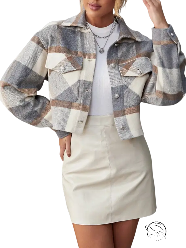 Plaid cropped jacket with lapels from Casual Polyester Shacket collection, ideal for fall