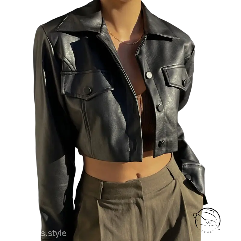 Cropped black leather motorcycle jacket with collar and front pockets, stylish motorcycle single jacket