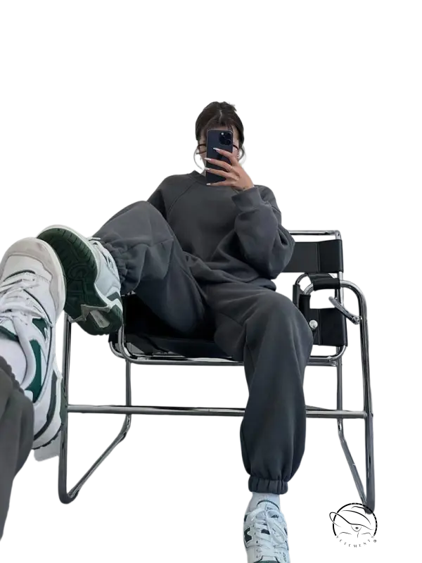 Gray oversized sweatshirt with cozy threads trousers suit