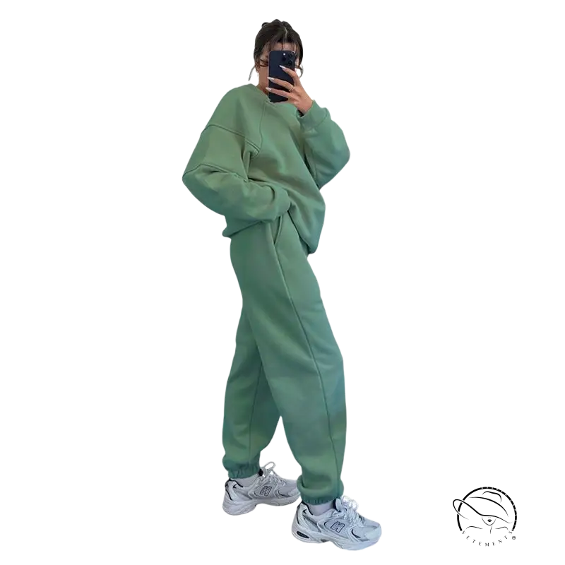 Cozy threads casual loose trousers suit in olive green oversized sweatshirt and joggers