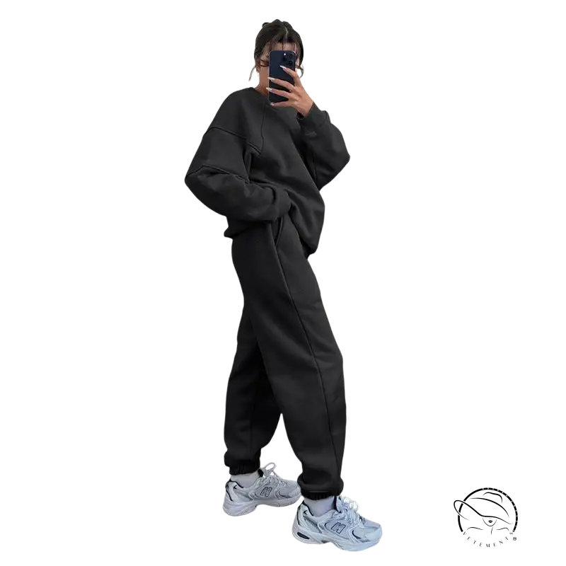 Cozy threads casual loose trousers suit with black oversized sweatshirt and joggers